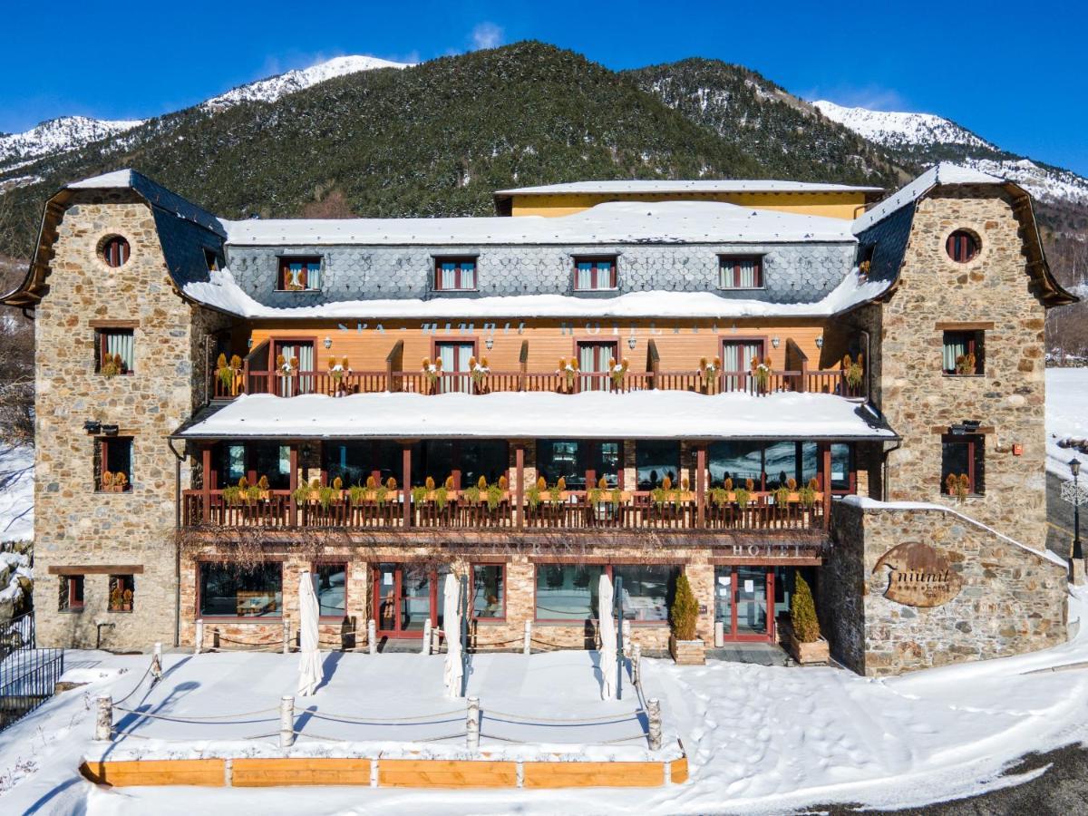 Hotel&SPA Niunit El Serrat Exterior foto