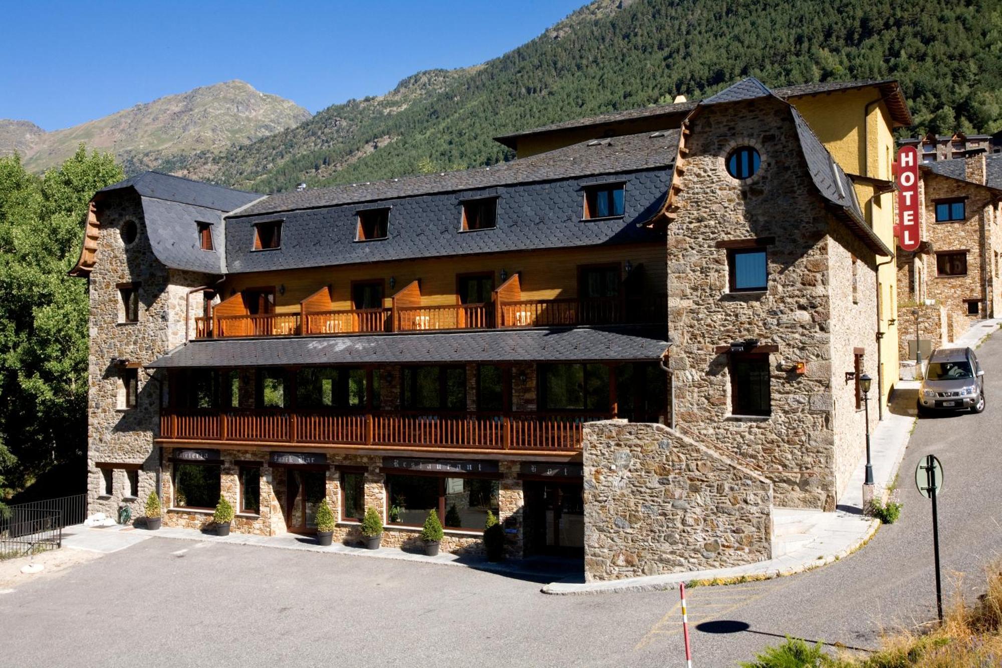 Hotel&SPA Niunit El Serrat Exterior foto